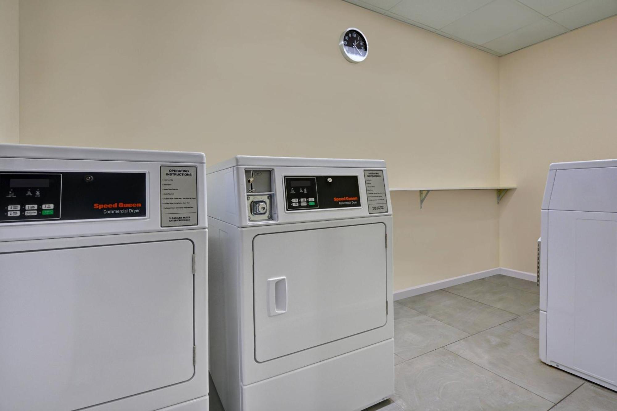 Towneplace Suites By Marriott Indianapolis Downtown Екстер'єр фото