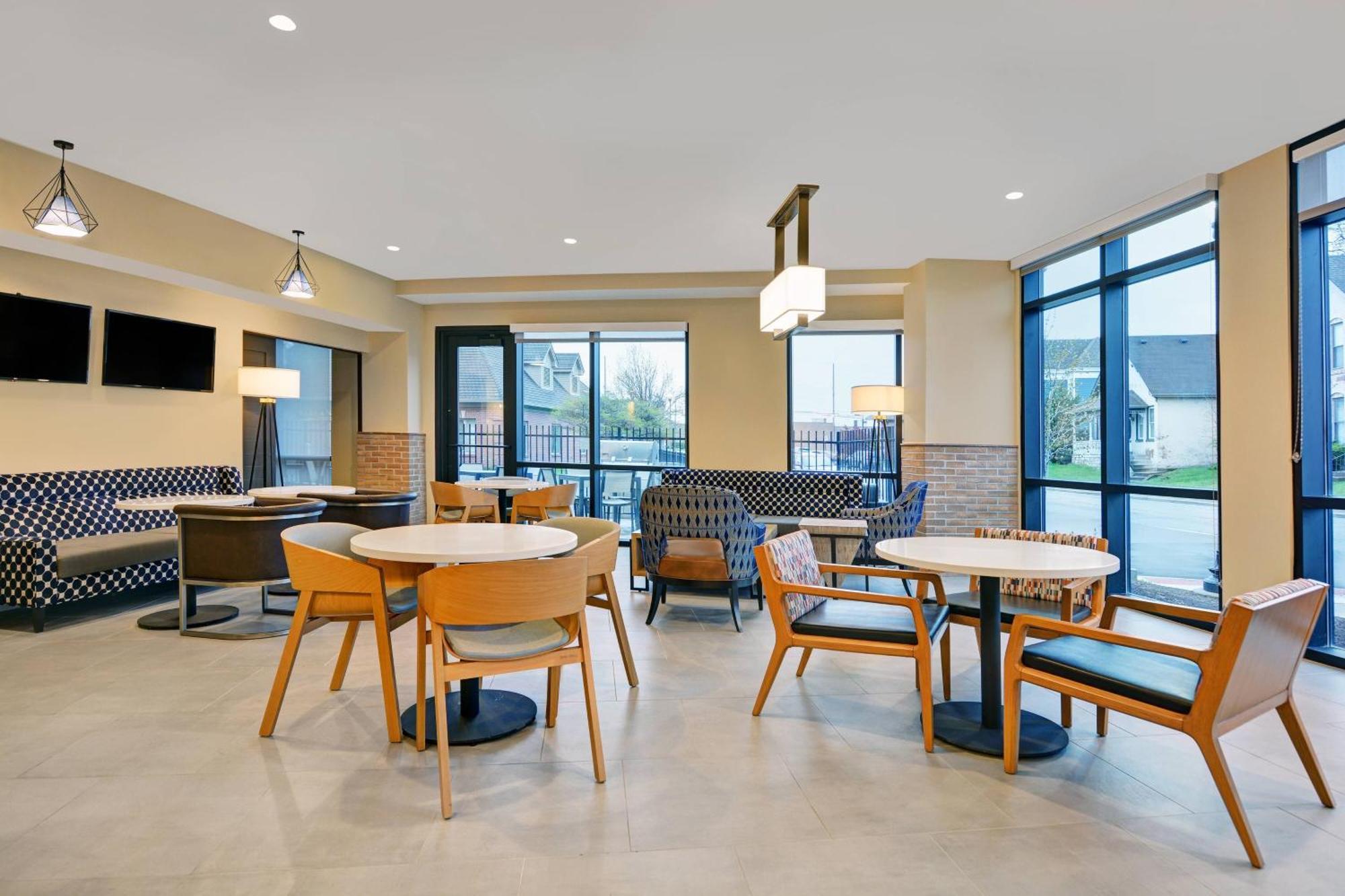 Towneplace Suites By Marriott Indianapolis Downtown Екстер'єр фото